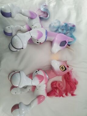 : 2 Zoomer Show Pony robo robot pony horse (no accessories ) READ DESCRIPTION